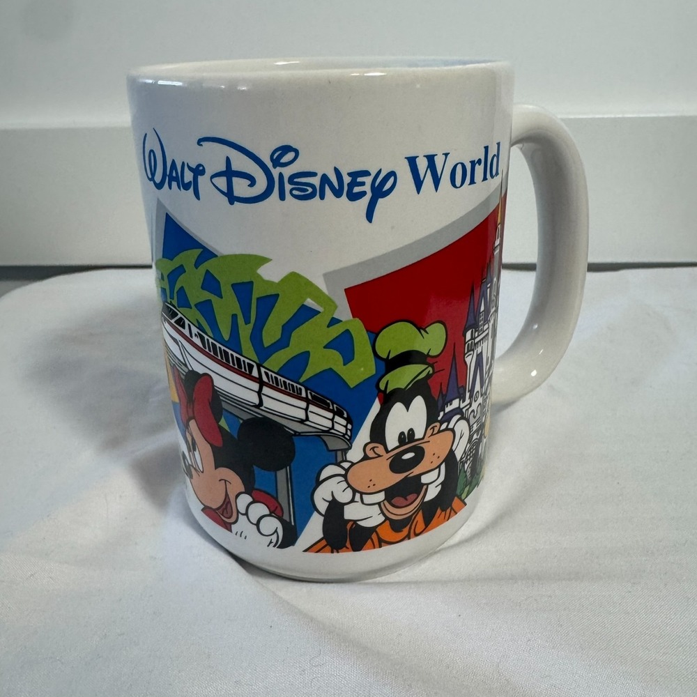 GRANDMA Walt Disney World‎ Souvenir 12oz Coffee Mug Cup Disneyana Epcot Castle